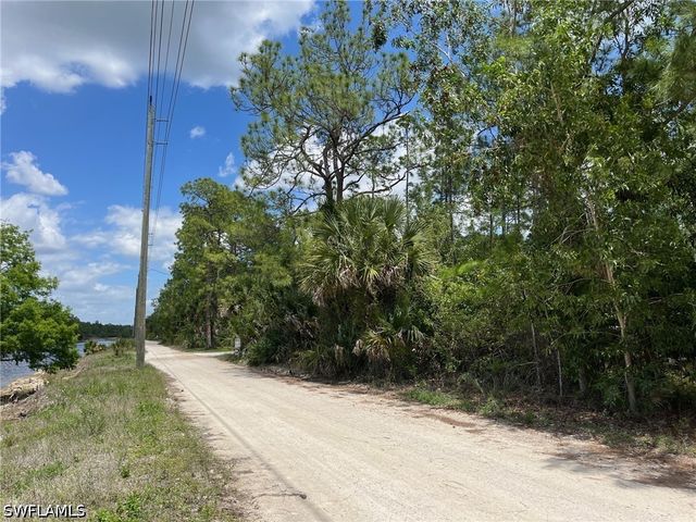 1930 Blue Sage DR, Naples, FL 34117