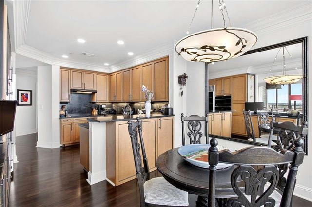 700 Park Regency Place NE 2403, Atlanta, GA 30326