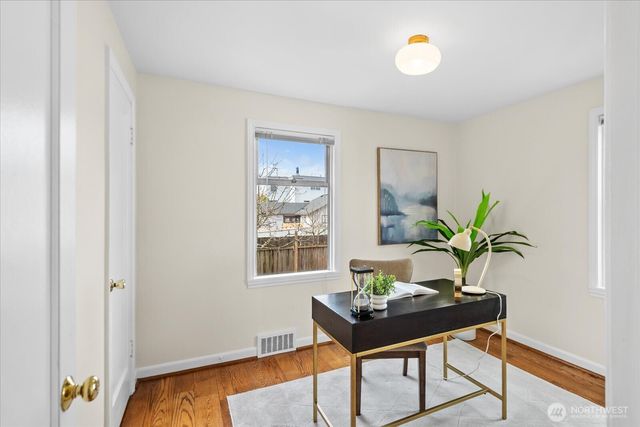 7753 28th Avenue NW, Seattle, WA 98117