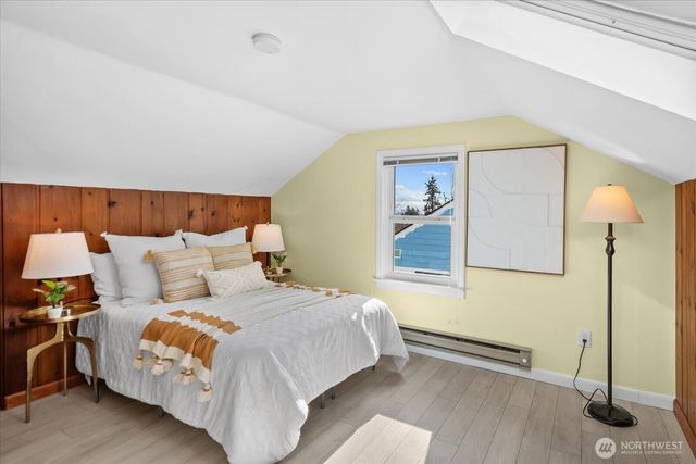 7753 28th Avenue NW, Seattle, WA 98117