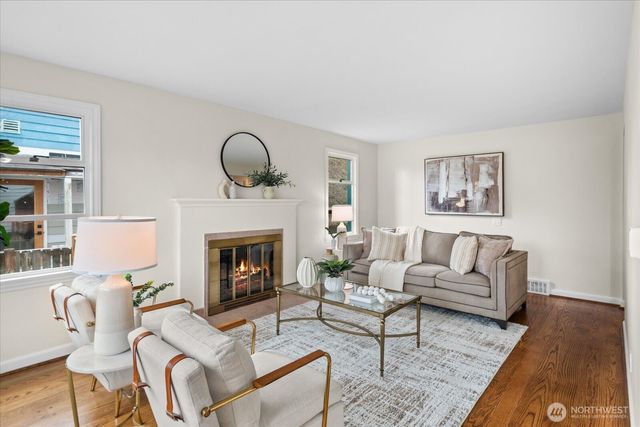 7753 28th Avenue NW, Seattle, WA 98117