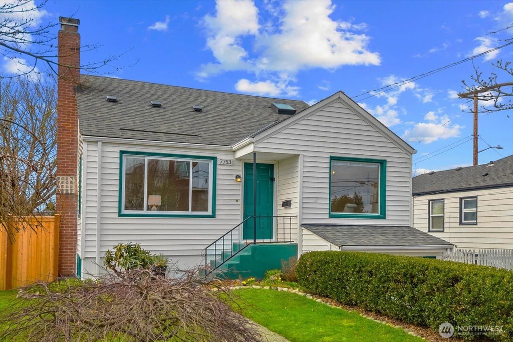 7753 28th Avenue NW, Seattle, WA 98117