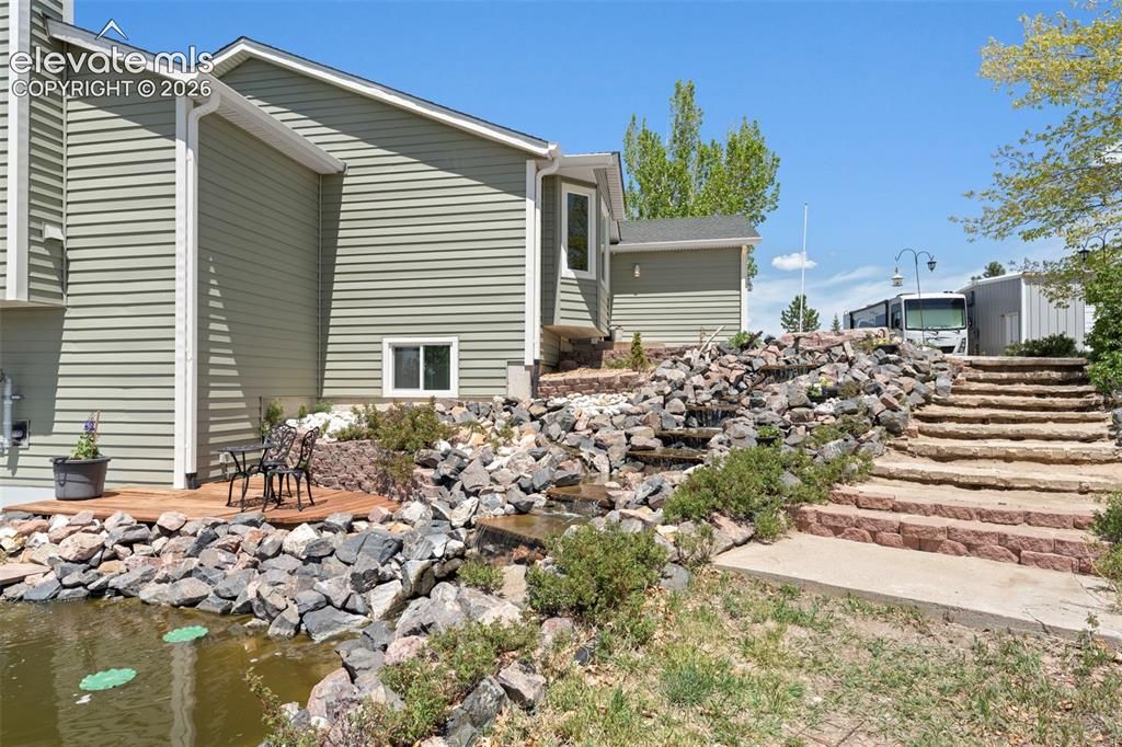 Image 34 of property listing at 8191 Sun Country Drive, Elizabeth, CO 80107