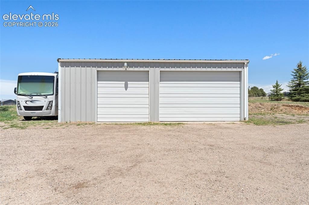 Image 39 of property listing at 8191 Sun Country Drive, Elizabeth, CO 80107
