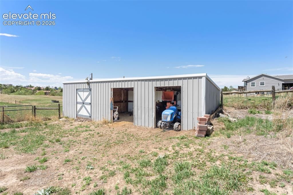 Image 43 of property listing at 8191 Sun Country Drive, Elizabeth, CO 80107