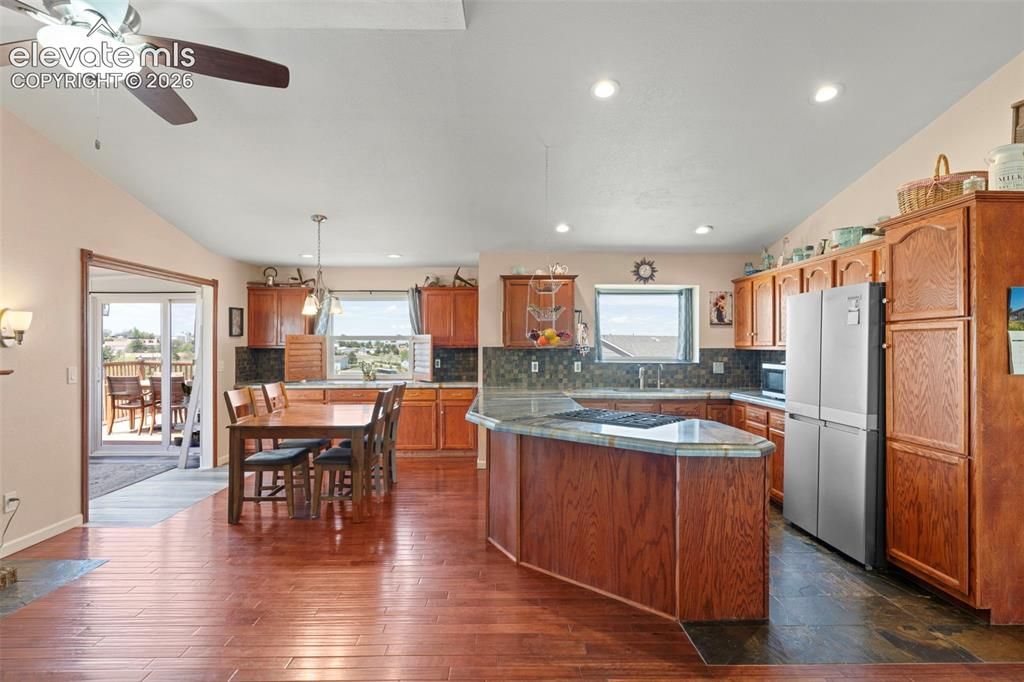 Image 7 of property listing at 8191 Sun Country Drive, Elizabeth, CO 80107