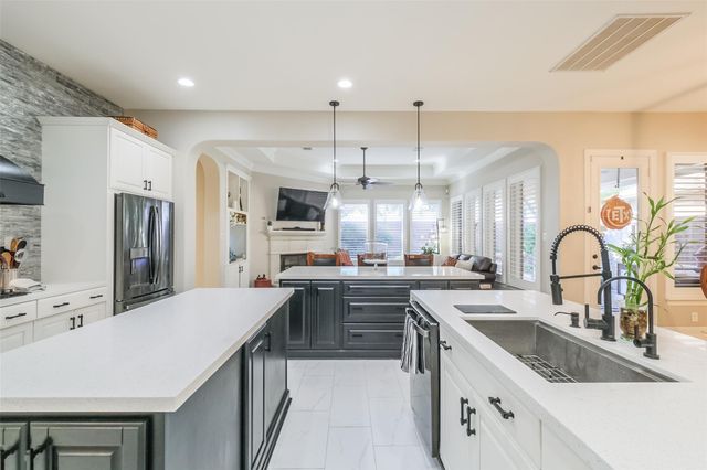 11413 Gallant Ridge Lane, Houston, TX 77082