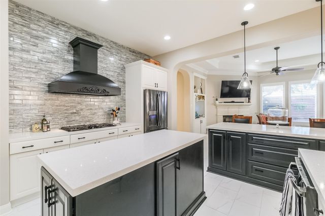 11413 Gallant Ridge Lane, Houston, TX 77082
