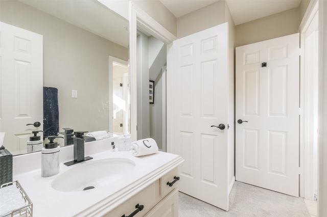 11413 Gallant Ridge Lane, Houston, TX 77082