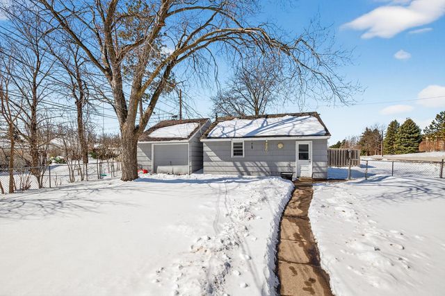 500 5th Avenue S, Hopkins, MN 55343