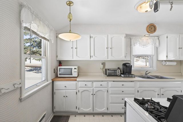 500 5th Avenue S, Hopkins, MN 55343