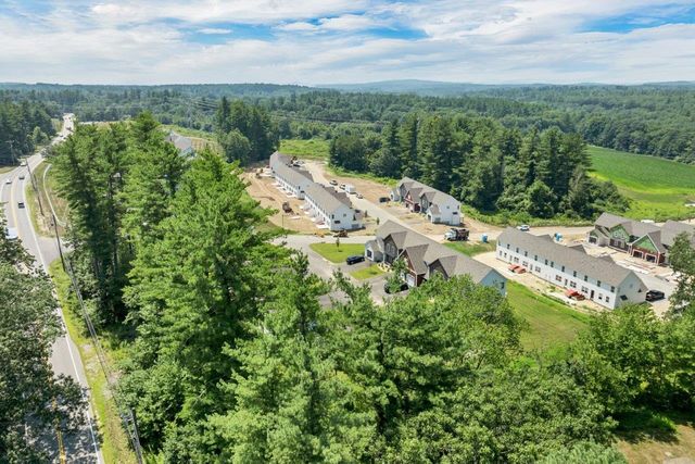 13D Mustang Dr, Litchfield, NH 03052