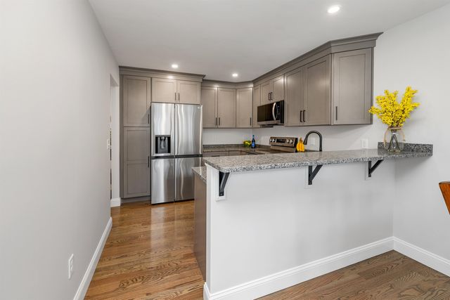 13D Mustang Dr, Litchfield, NH 03052