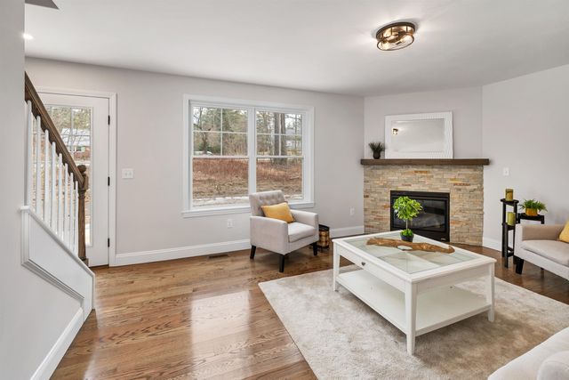 13D Mustang Dr, Litchfield, NH 03052