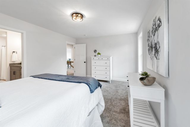 13D Mustang Dr, Litchfield, NH 03052