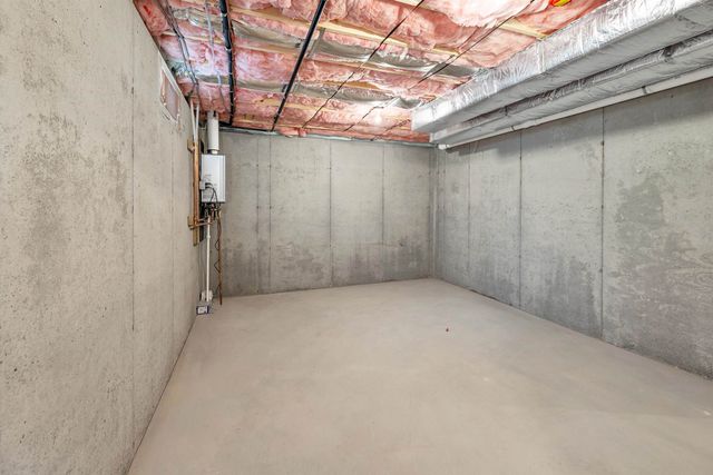 13D Mustang Dr, Litchfield, NH 03052