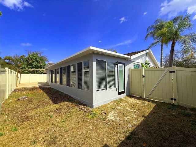 8202 ALMOND PLACE, Tampa, FL 33615