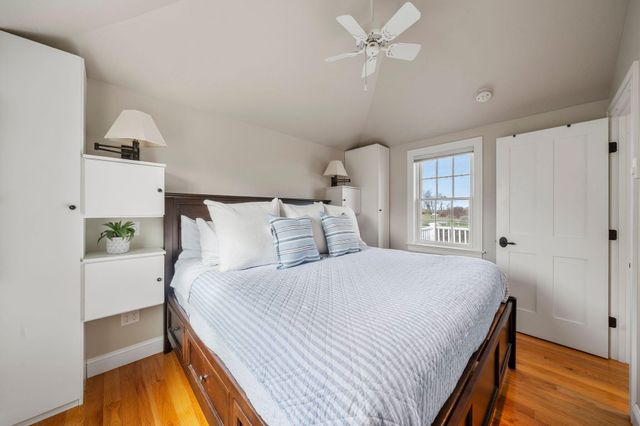 280 Harbor Point Road, Barnstable, MA 02630