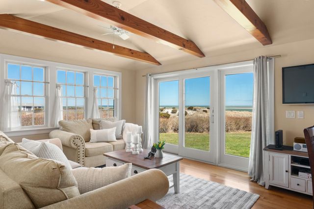 280 Harbor Point Road, Barnstable, MA 02630