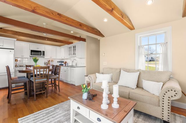 280 Harbor Point Road, Barnstable, MA 02630