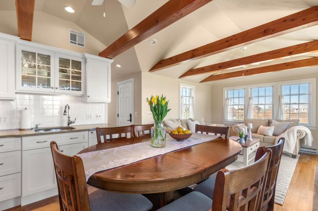 280 Harbor Point Road, Barnstable, MA 02630