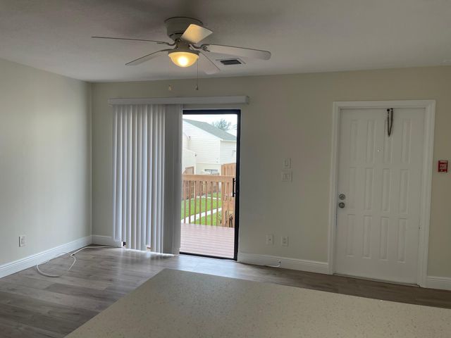 645 Executive Center Drive R-207, West Palm Beach, FL 33401