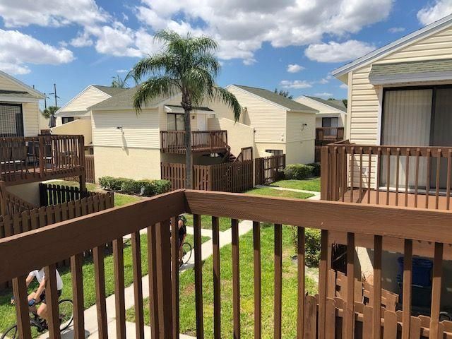 645 Executive Center Drive R-207, West Palm Beach, FL 33401