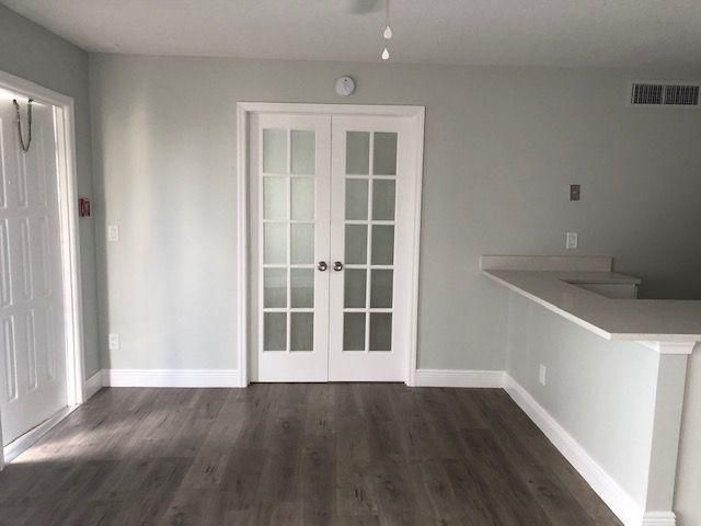 645 Executive Center Drive R-207, West Palm Beach, FL 33401