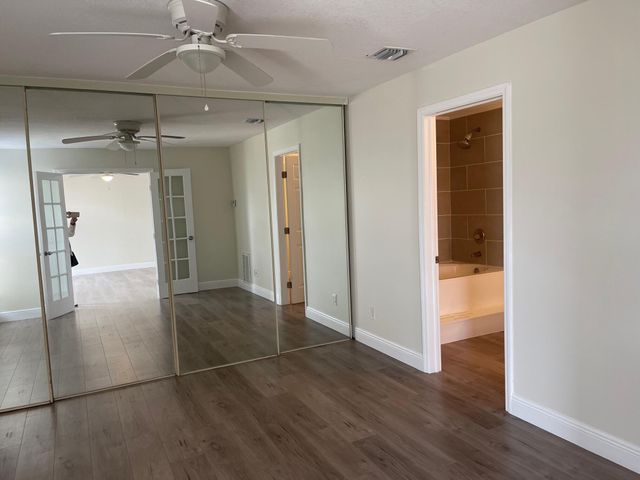 645 Executive Center Drive R-207, West Palm Beach, FL 33401