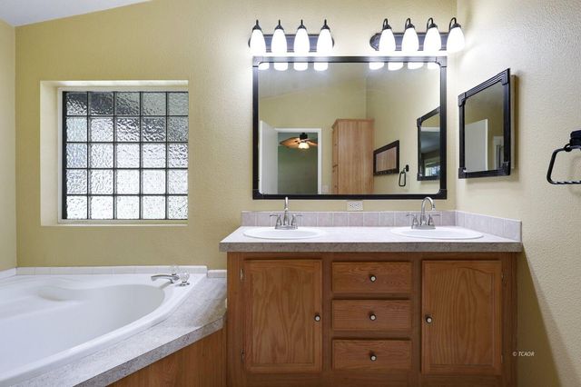 180 Steelhead Circle, Lewiston, CA 96052