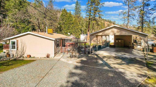 180 Steelhead Circle, Lewiston, CA 96052