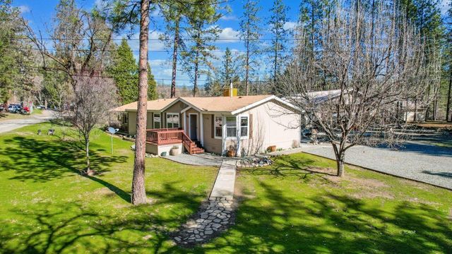180 Steelhead Circle, Lewiston, CA 96052