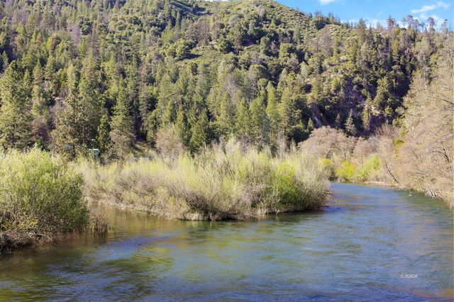 180 Steelhead Circle, Lewiston, CA 96052