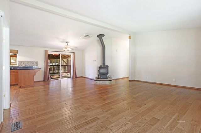 180 Steelhead Circle, Lewiston, CA 96052