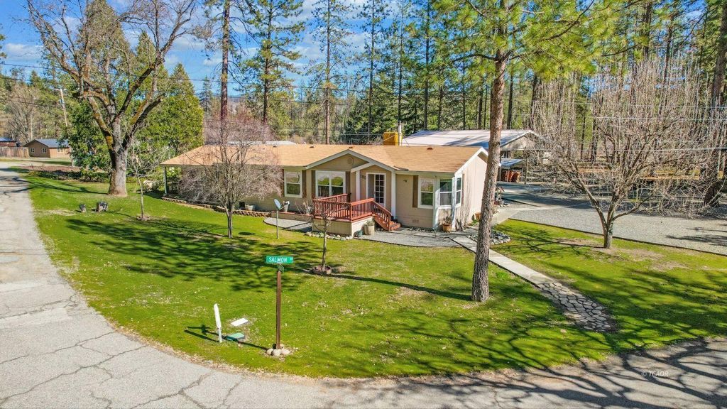 180 Steelhead Circle, Lewiston, CA 96052