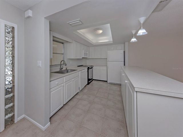 6108 GREEN VIEW DRIVE 143, Sarasota, FL 34231