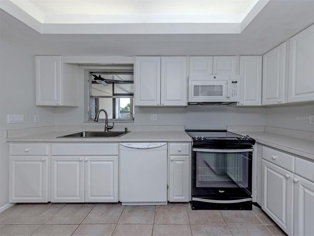 6108 GREEN VIEW DRIVE 143, Sarasota, FL 34231