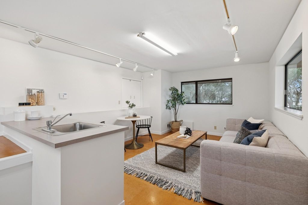 Image 35 of property listing at 1522 1522 Madera Court, El Cerrito, CA 94530