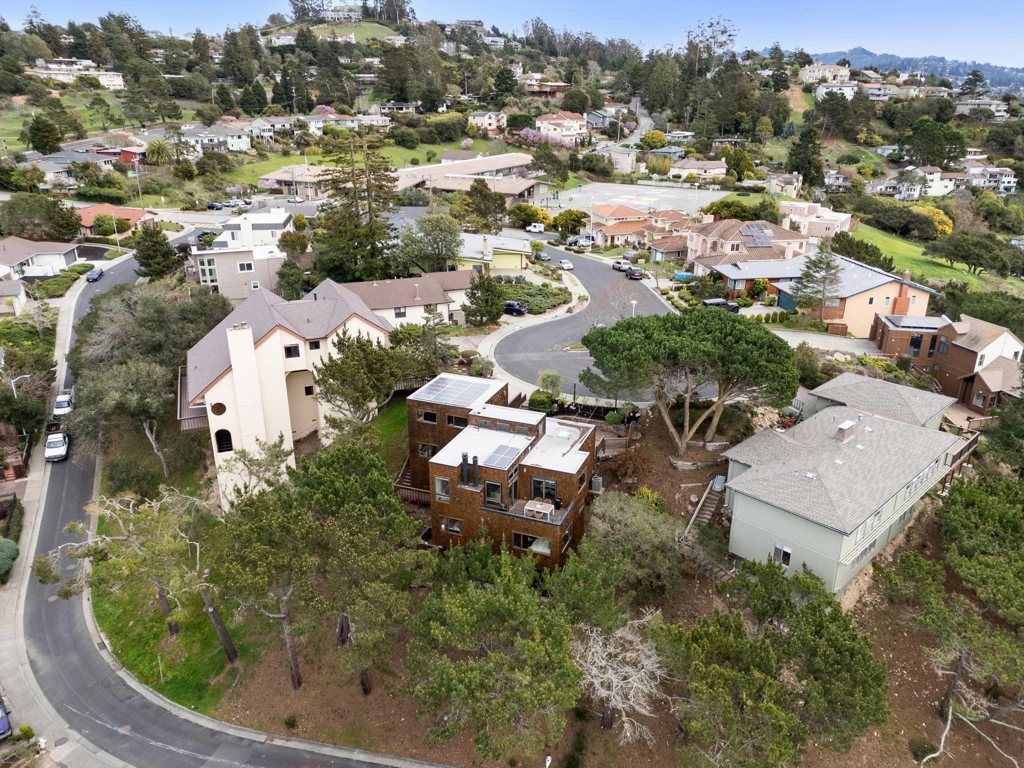 Image 44 of property listing at 1522 1522 Madera Court, El Cerrito, CA 94530