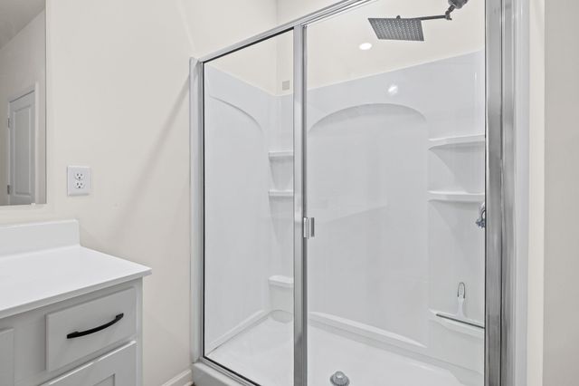 257 COLONIAL HEIGHTS DR, Munford, TN 38058