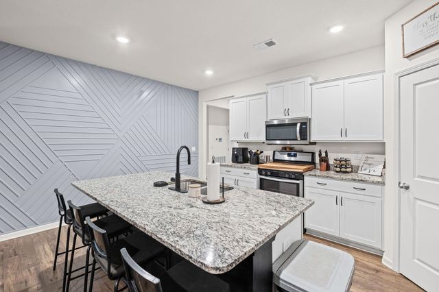 257 COLONIAL HEIGHTS DR, Munford, TN 38058