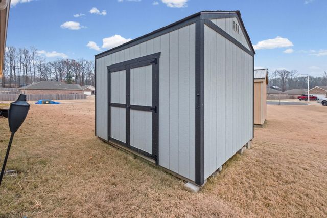 257 COLONIAL HEIGHTS DR, Munford, TN 38058