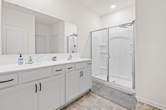 257 COLONIAL HEIGHTS DR, Munford, TN 38058