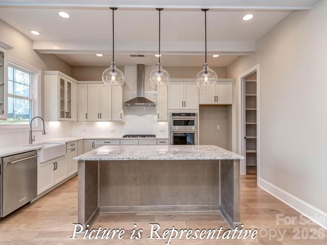 16818 Harbor View Road, Charlotte, NC 28278
