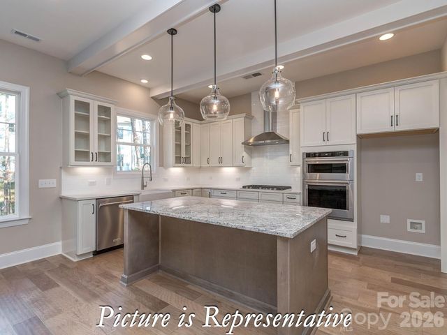 16818 Harbor View Road, Charlotte, NC 28278