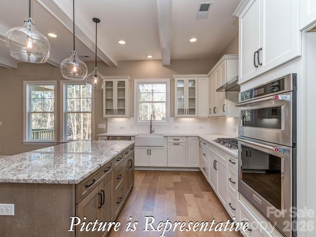 16818 Harbor View Road, Charlotte, NC 28278