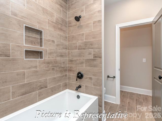 16818 Harbor View Road, Charlotte, NC 28278