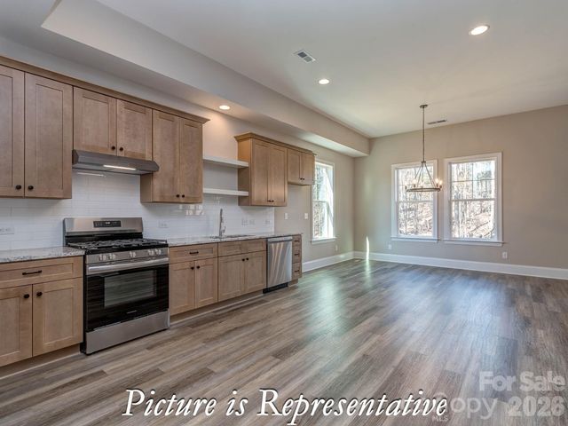 16818 Harbor View Road, Charlotte, NC 28278