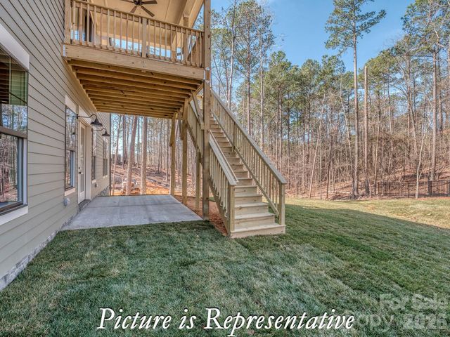 16818 Harbor View Road, Charlotte, NC 28278