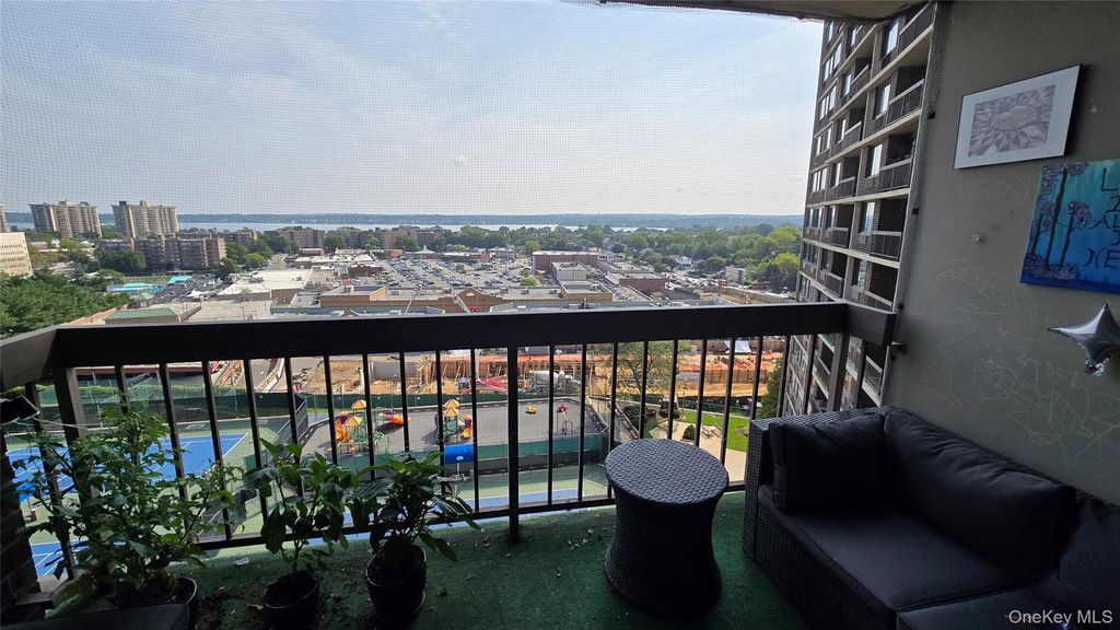 2 Bay Club Dr 10Z3, Bayside, NY 11360 — photo 3